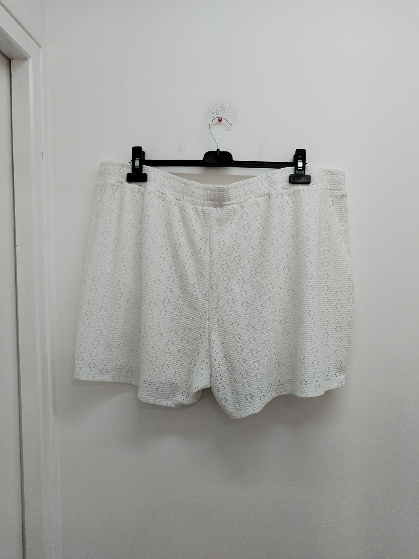 Short C&A blanc ajouré Taille XXL