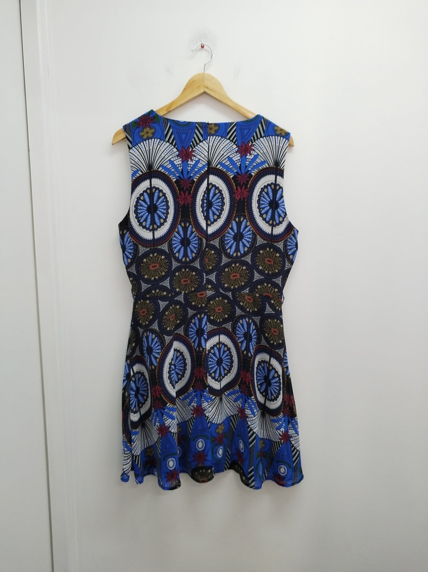 Robe sans manche Angeleye imprimée à motifs Taille XL