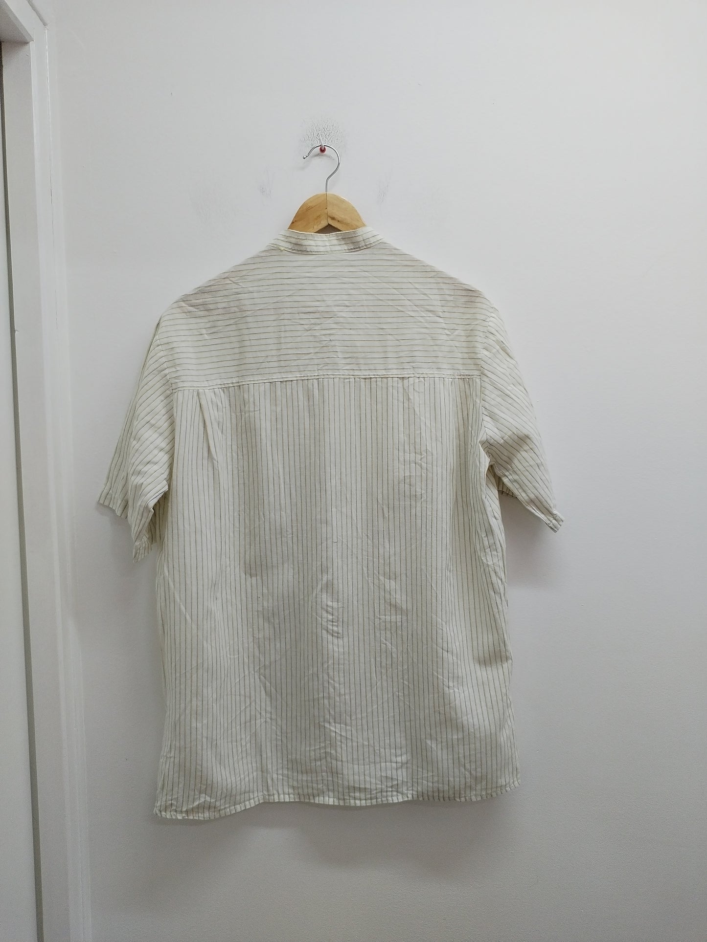 Chemise manches courtes blanche rayée Taille L