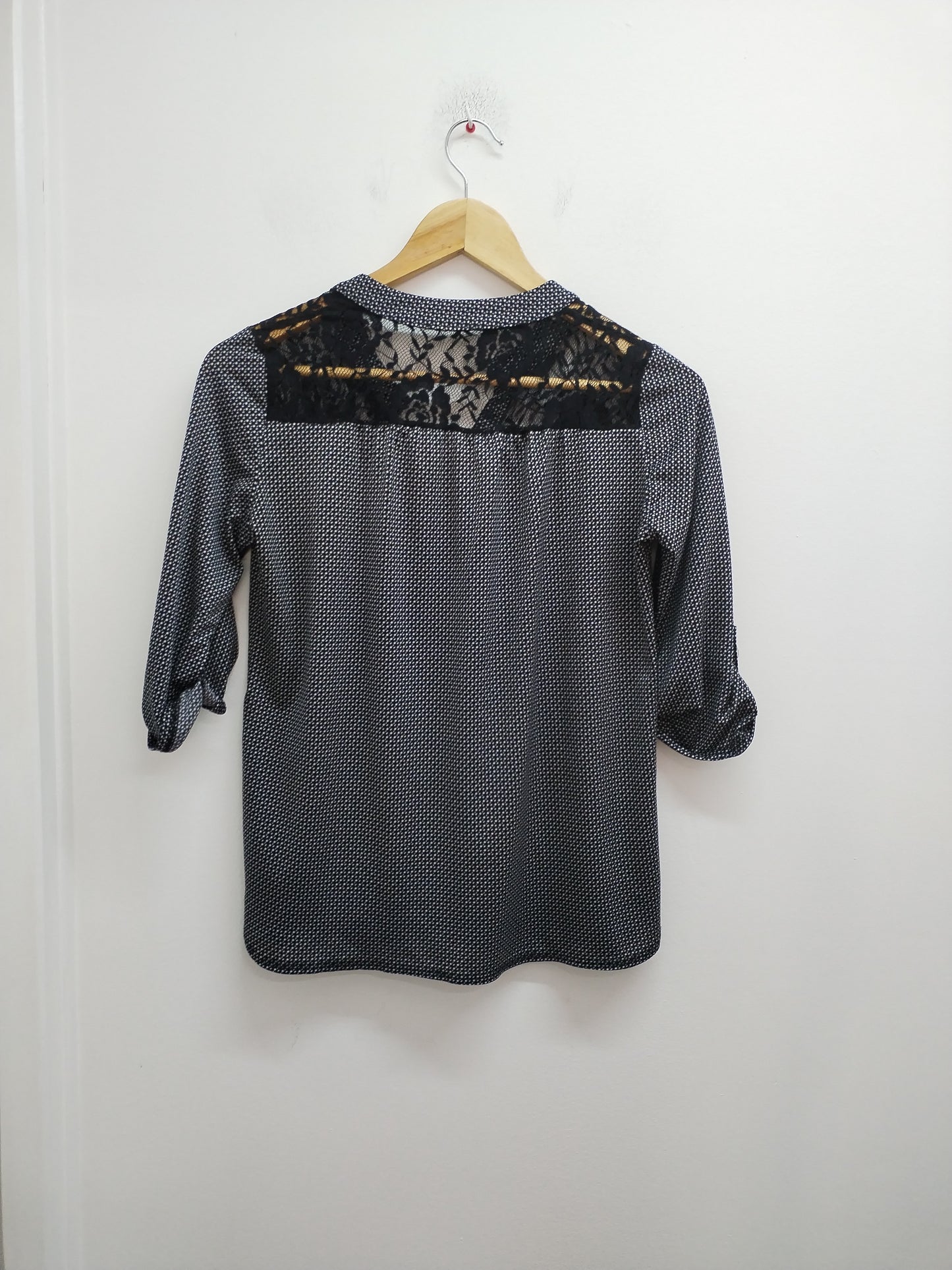 Tunique manches 3/4 avec dentelle à motifs noirs et blancs Taille S