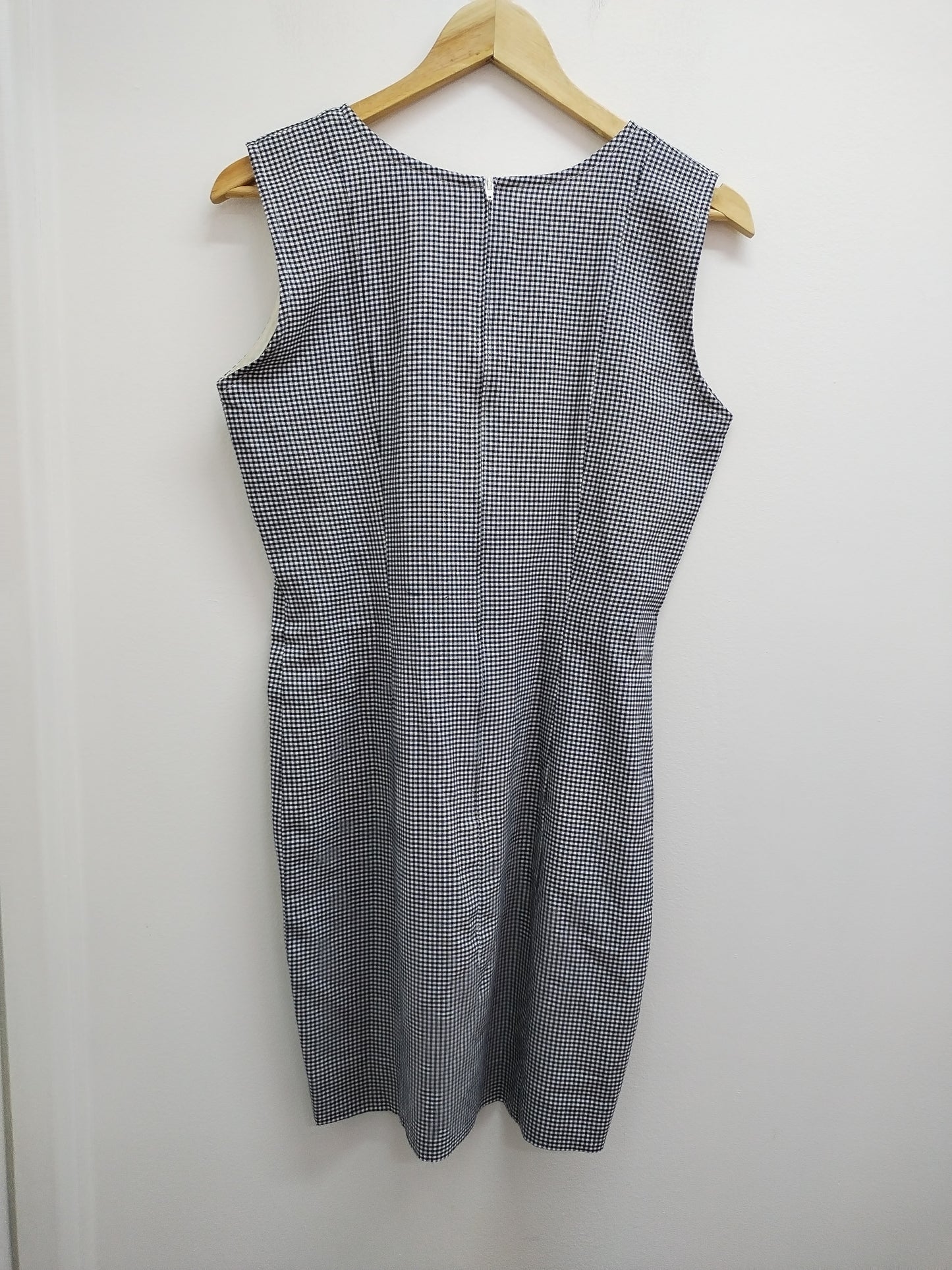 Robe sans manche Laurence à carreaux noirs et blancs Taille M