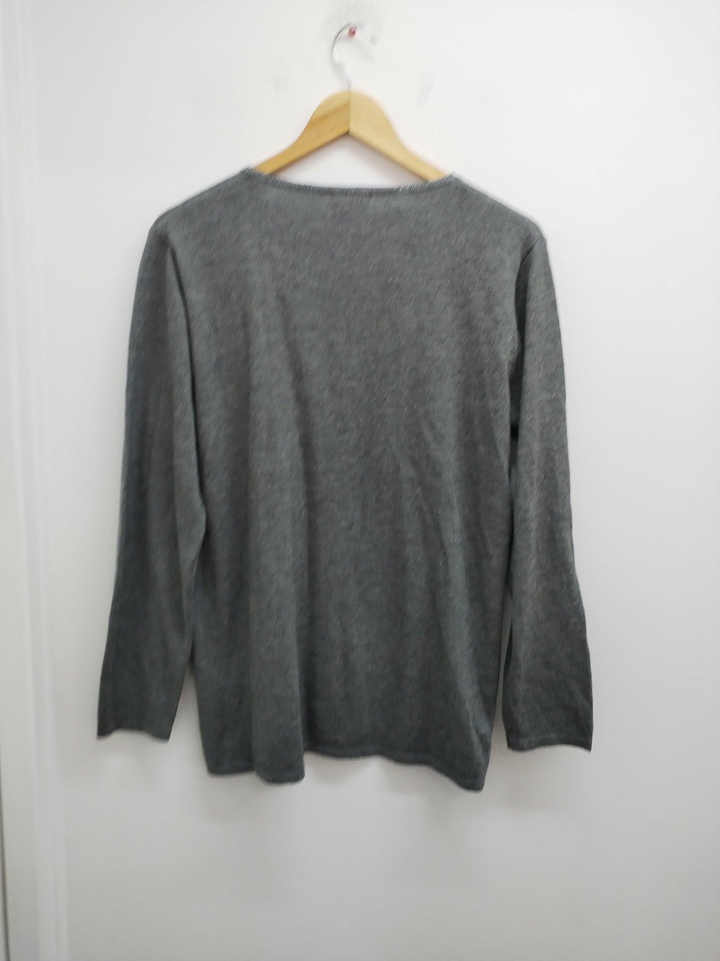 Pull fin Damart gris avec strass Taille 46/48