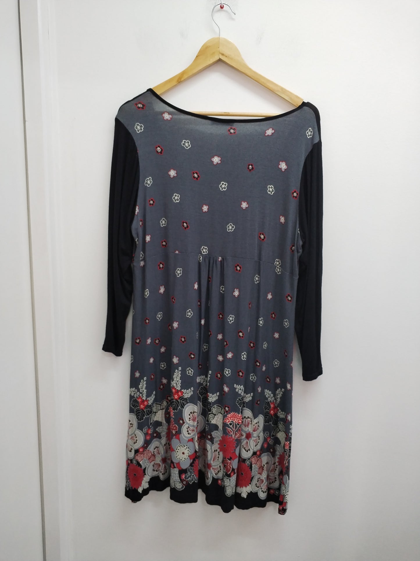 Robe manches longues Blancheporte noire et grise à motifs Taille 46/48