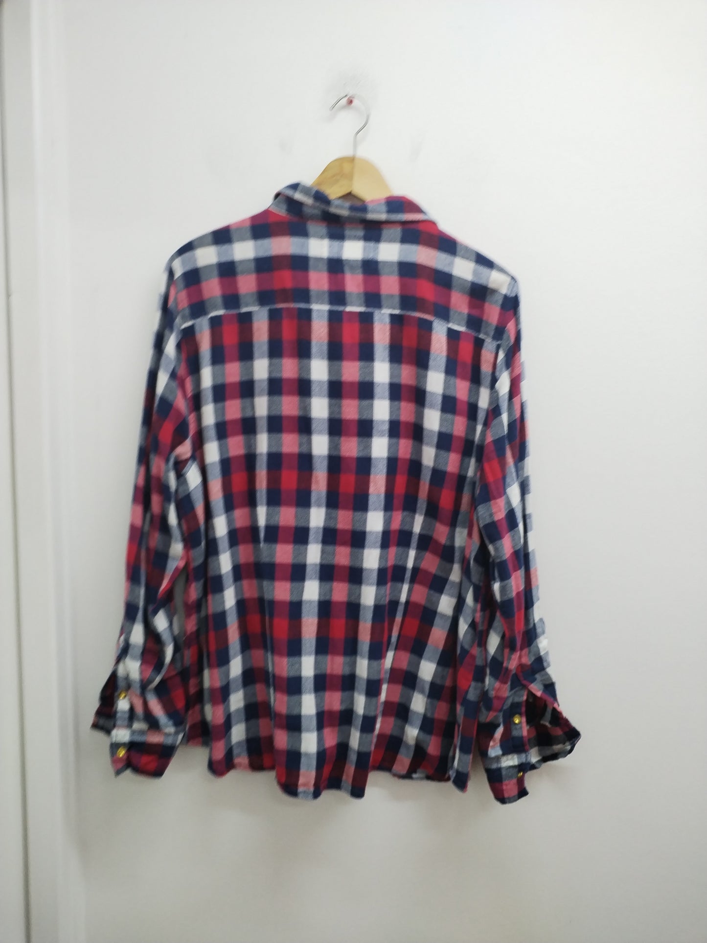 Chemise Atmosphère rouge, marine et blanche à carreaux Taille 48