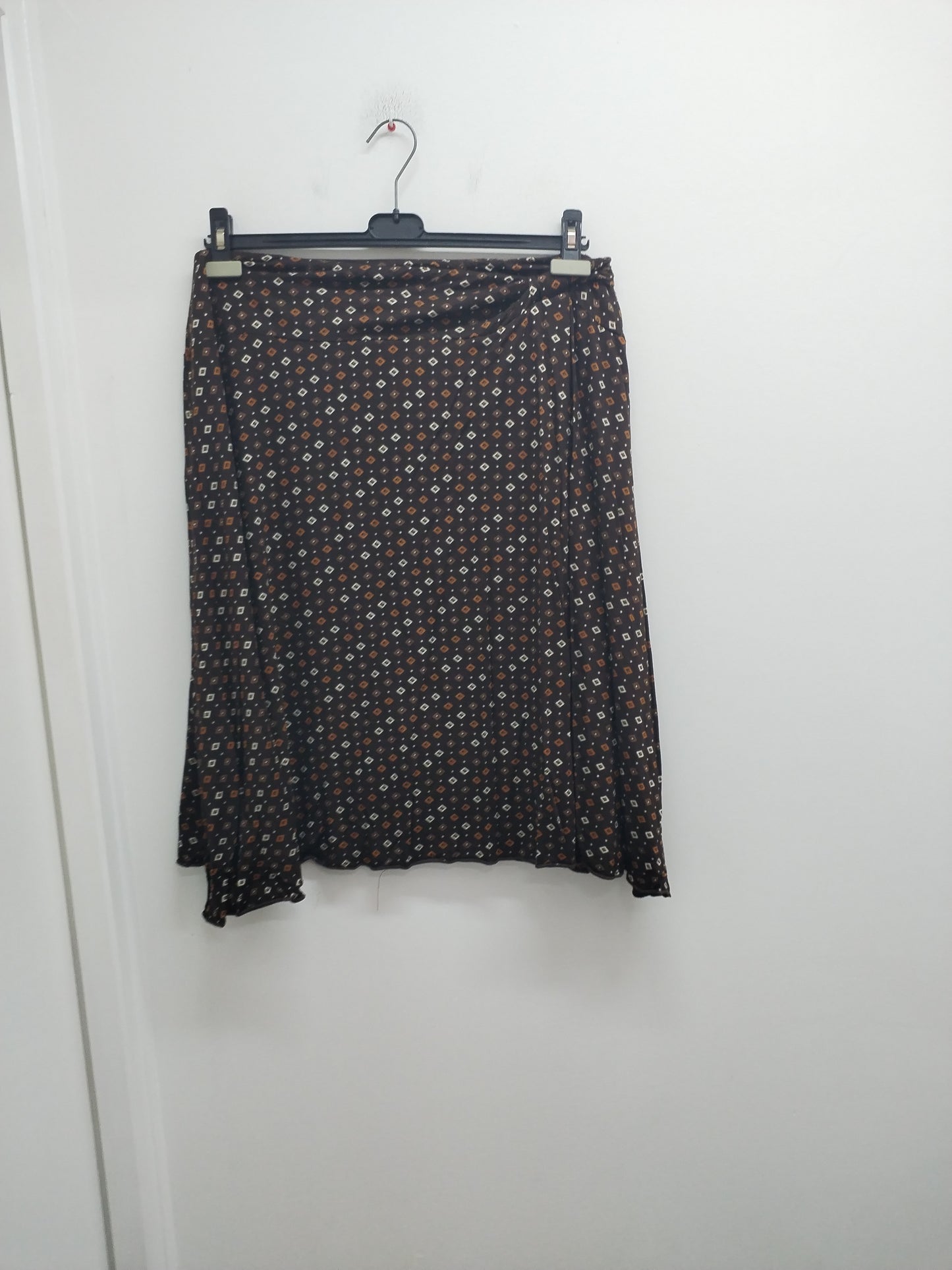 Jupe mi-longue C&A marron à losanges Taille 46/48