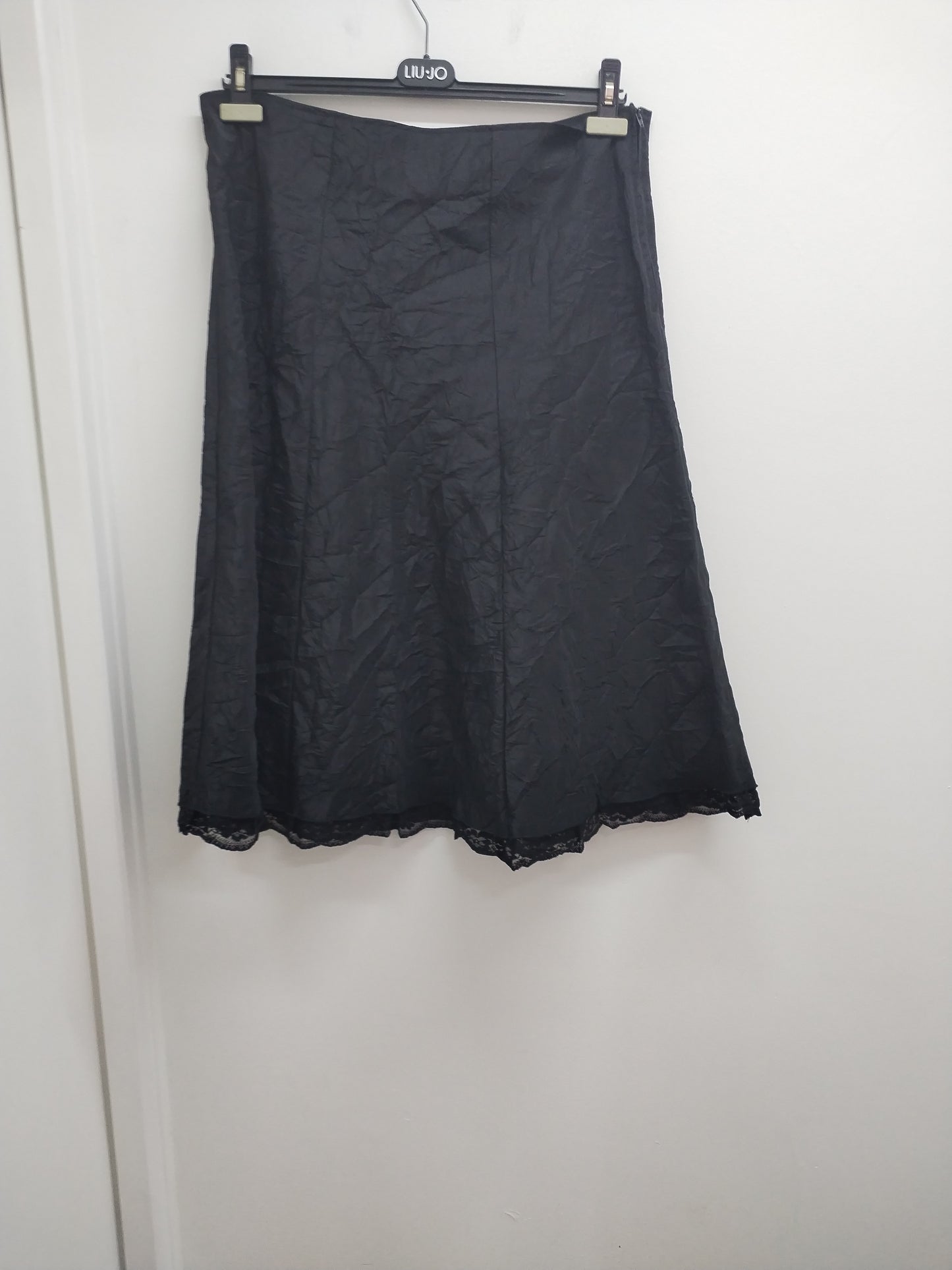 Jupe mi-longue Canda noire avec dentelle Taille 48