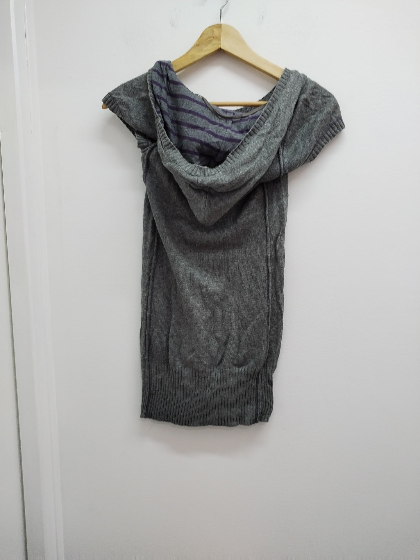 Robe pull à capuche manches courtes Creeks grise Taille 34/36