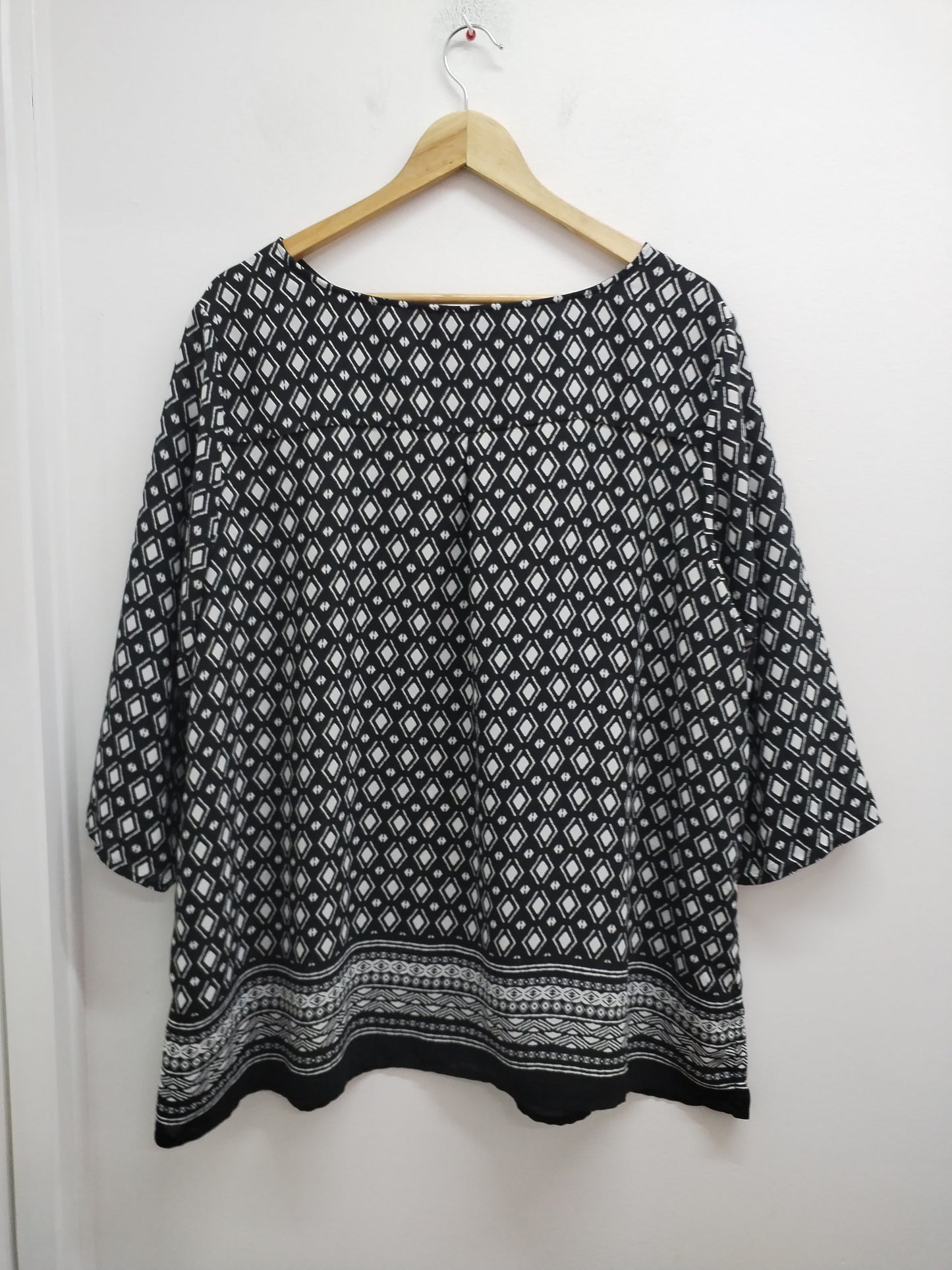 Tunique manches 3/4 Balsamik noire et blanche à motifs Taille 54