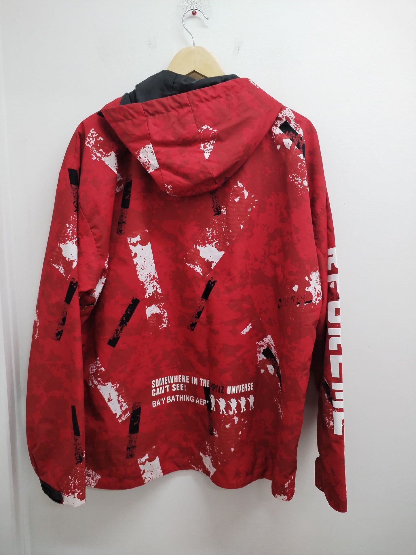 Veste à capuche rouge à motifs Taille L
