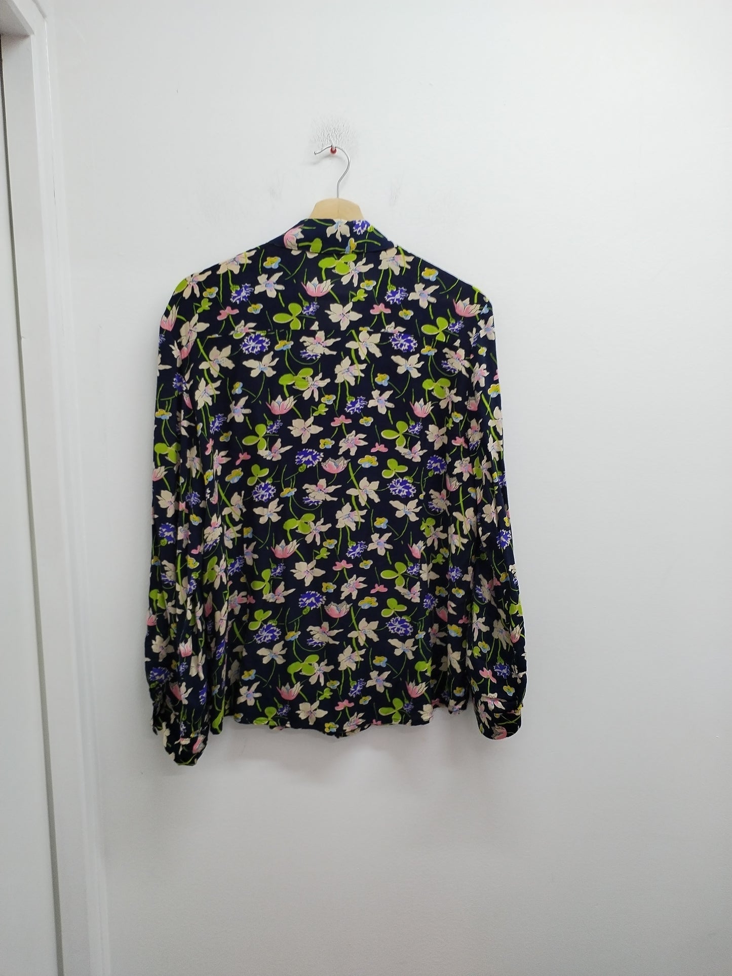 Chemise marine fleurie Taille M