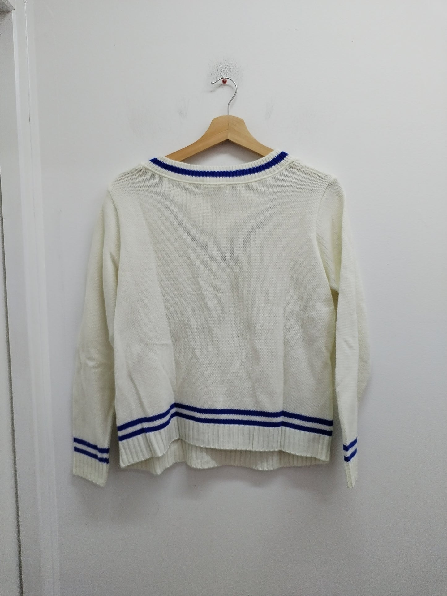 Pull Cache-Cache blanc avec liseré bleu Taille M