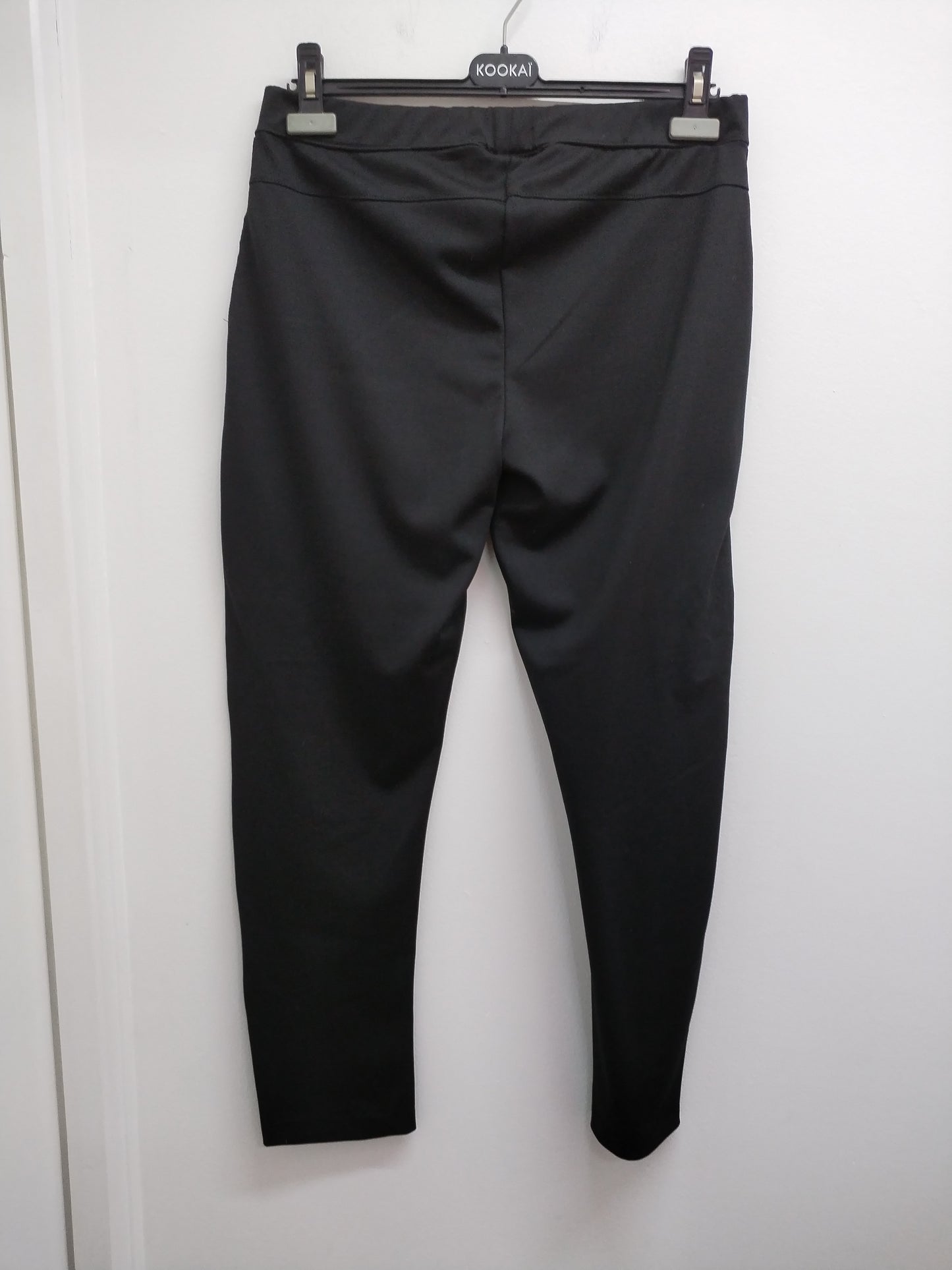 Jegging noir avec liseré brillant Taille 44