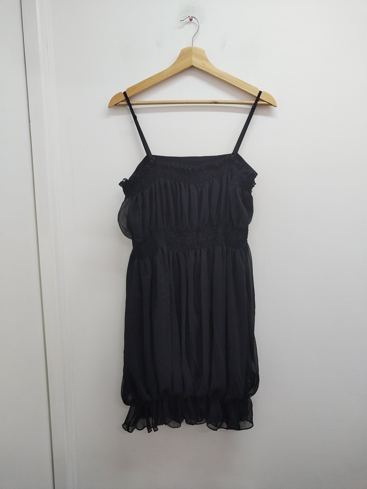 Robe à bretelles Jaune Rouge noire avec perles Taille M