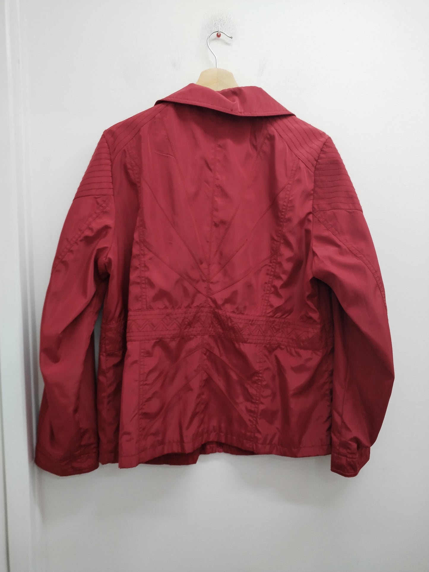Veste légère Spatial rouge Taille 46