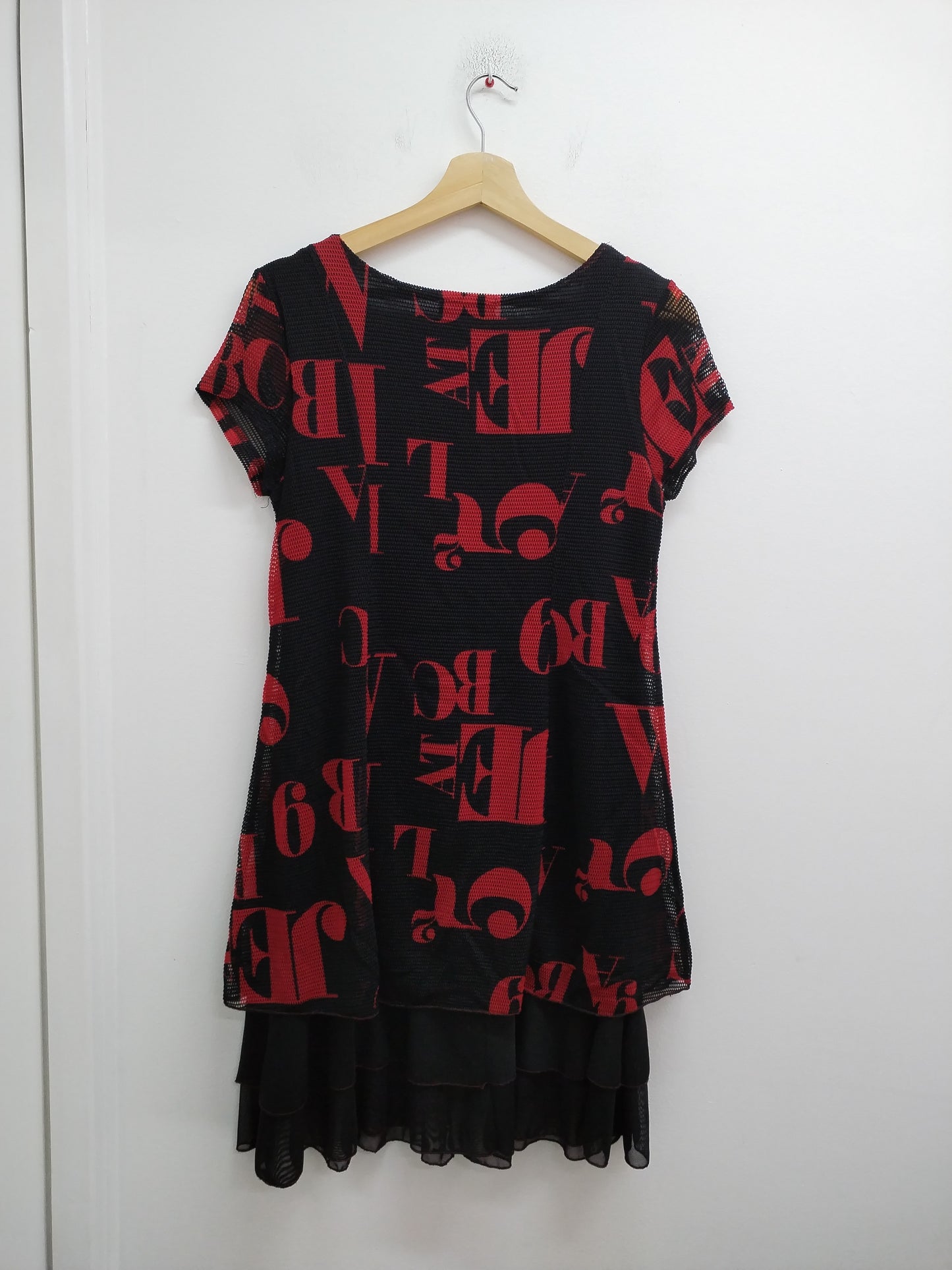 Robe manches courtes Cicero noire et rouge avec impression Taille L