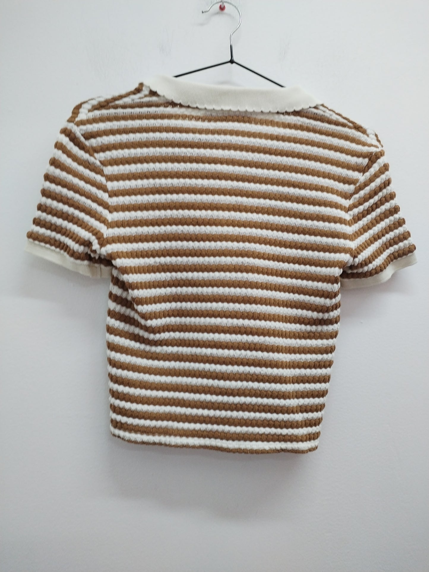 Polo court manches courtes Mango marron et blanc Taille S