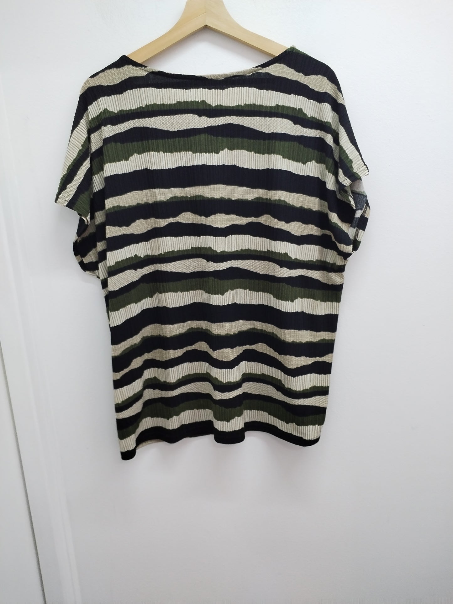 Tunique manches courtes noire, kaki et beige rayée Taille 2XL