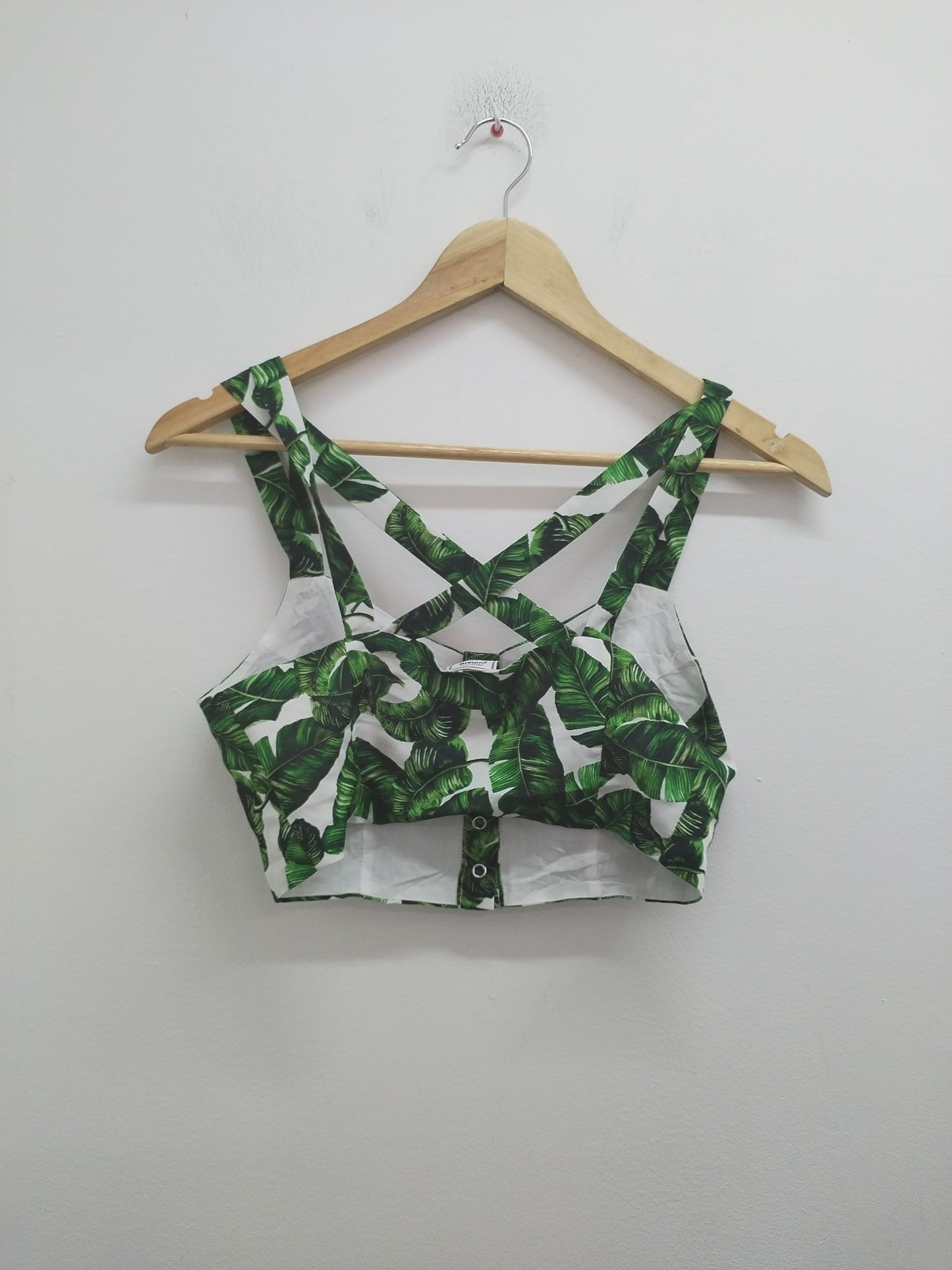 Crop top Pimkie blanc avec motifs feuilles Taille S