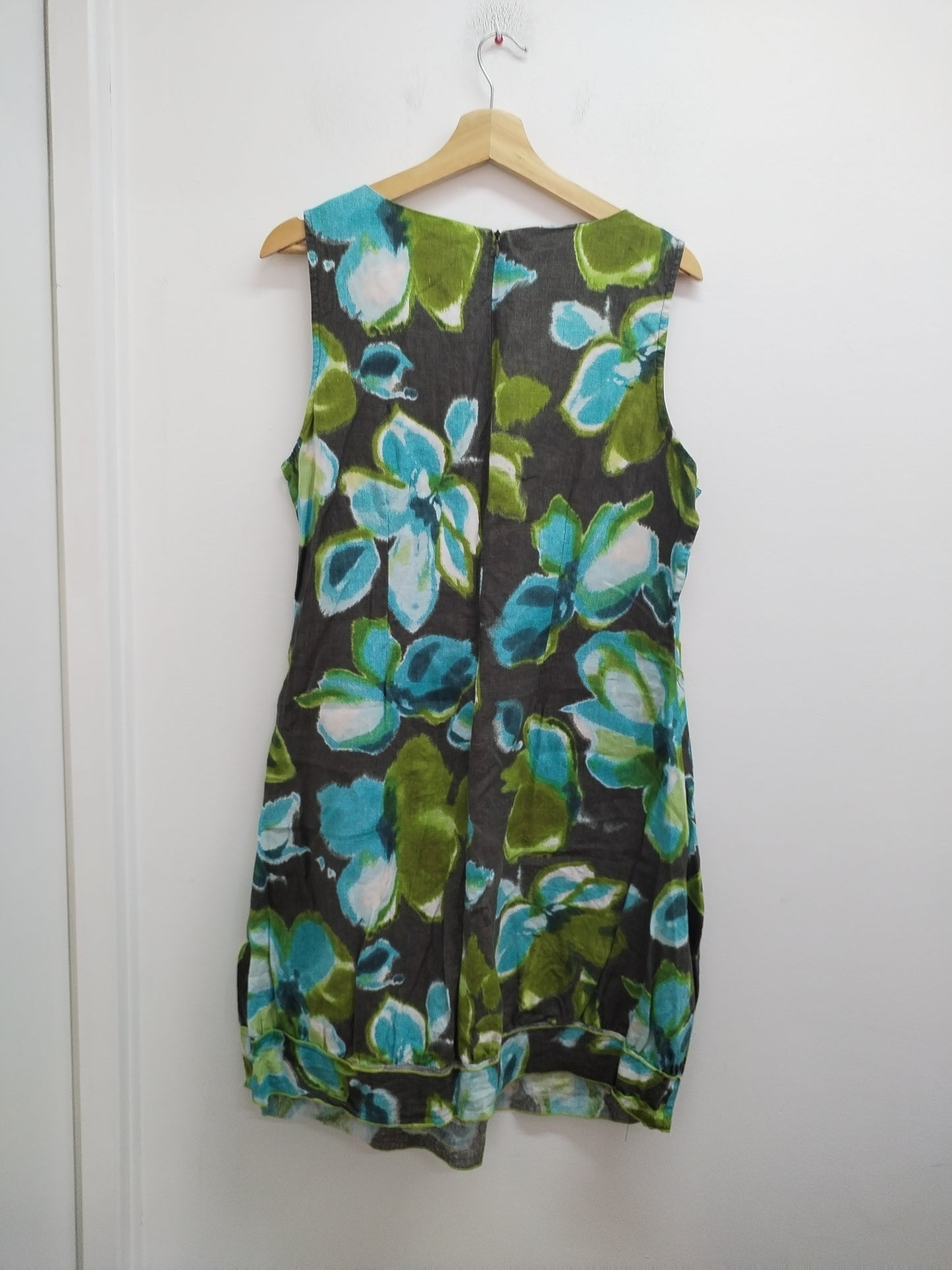 Robe sans manches Affinités By Armand Thiery imprimée fleurie Taille 46