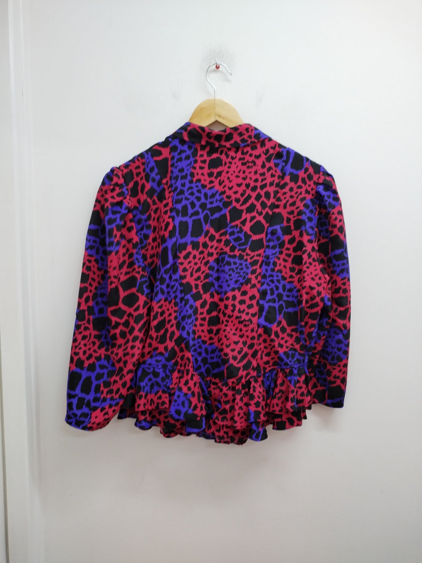 Chemise manches 3/4 noire, rouge et violet Taille M