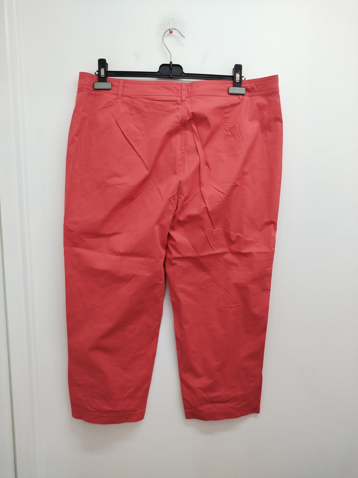 Pantacourt orange foncé Taille 48