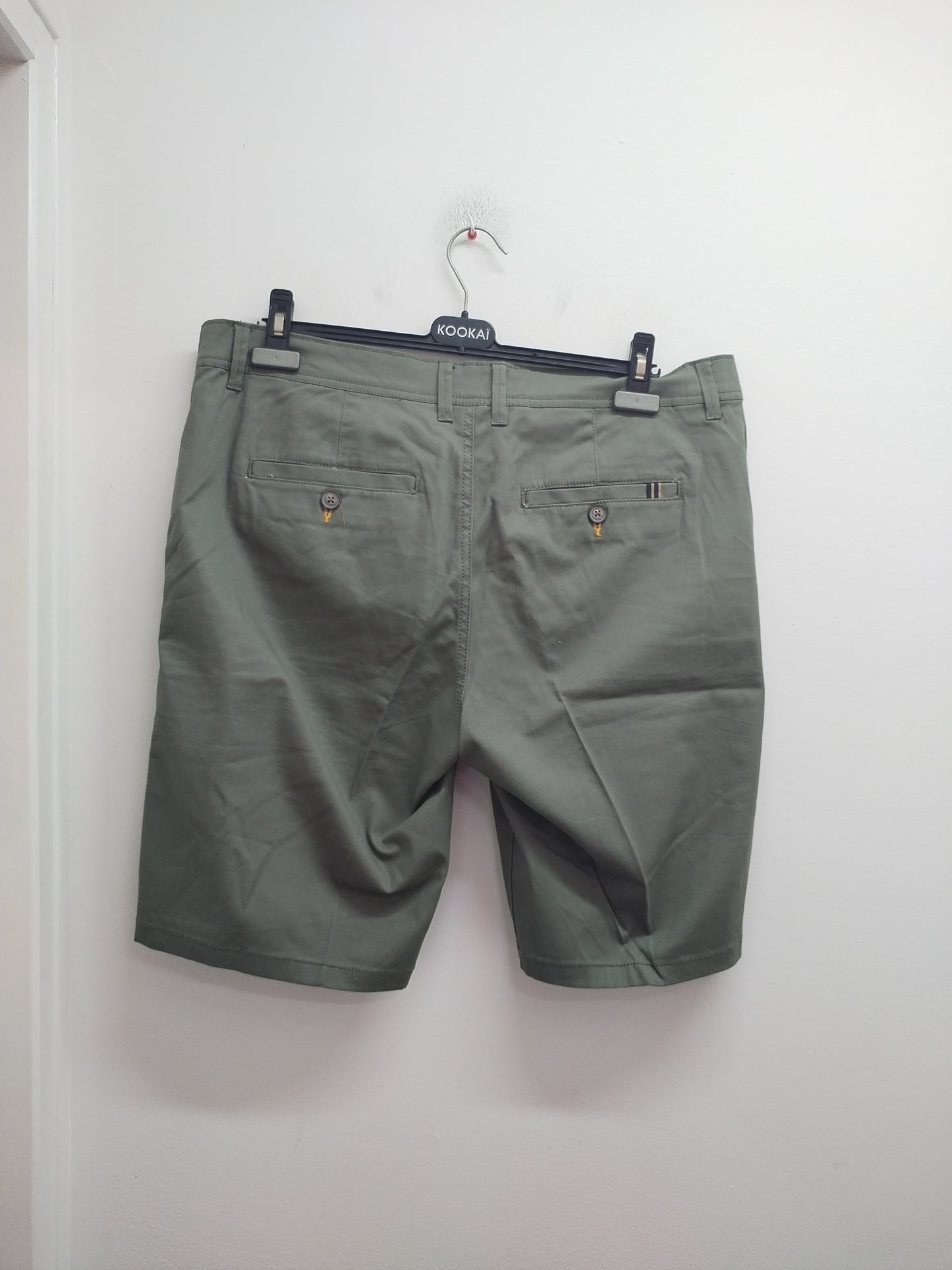Short Livergy Kaki Taille 46