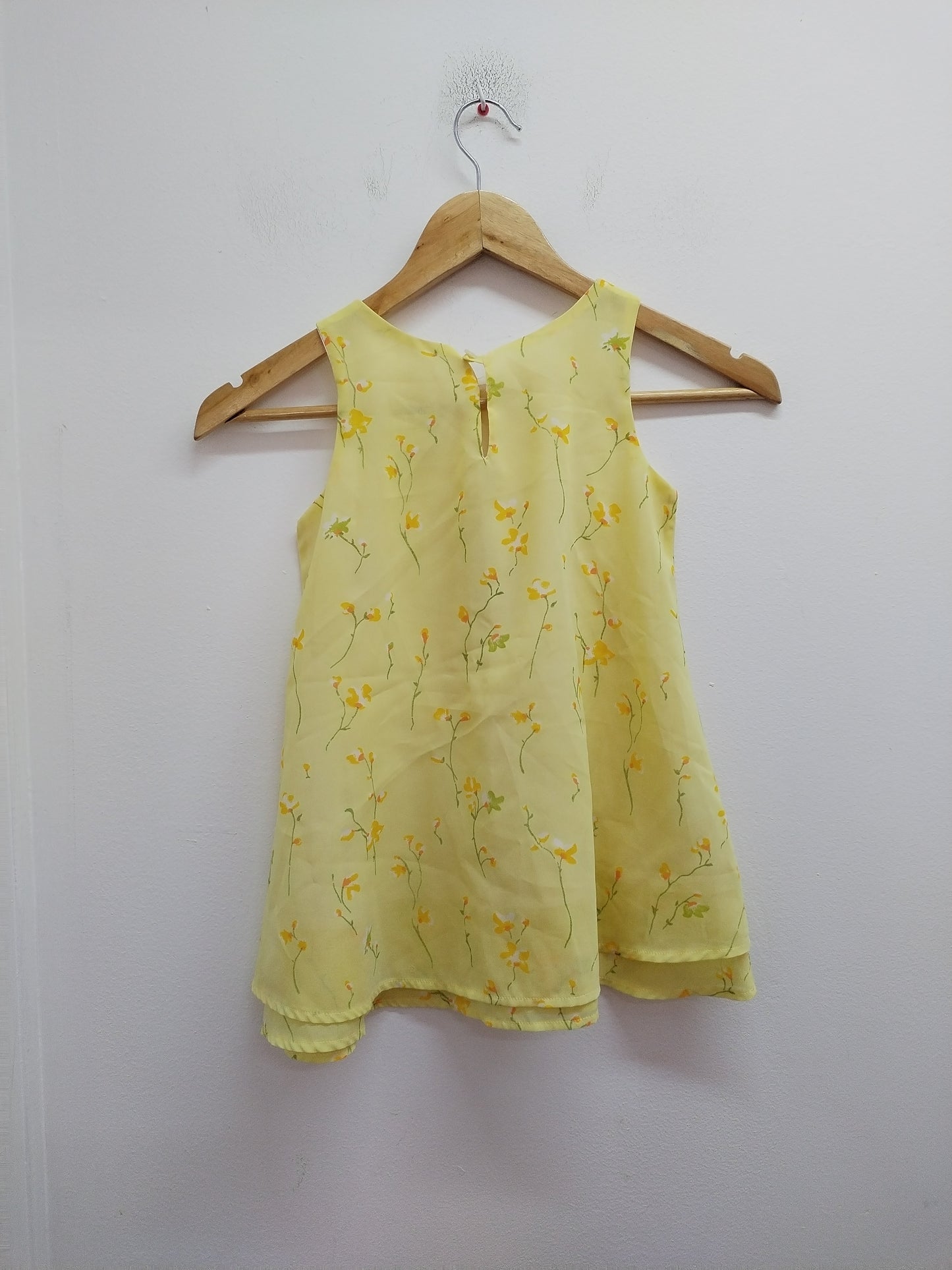 Robe sans manches Tissaia jaune fleurie Taille 4 Ans