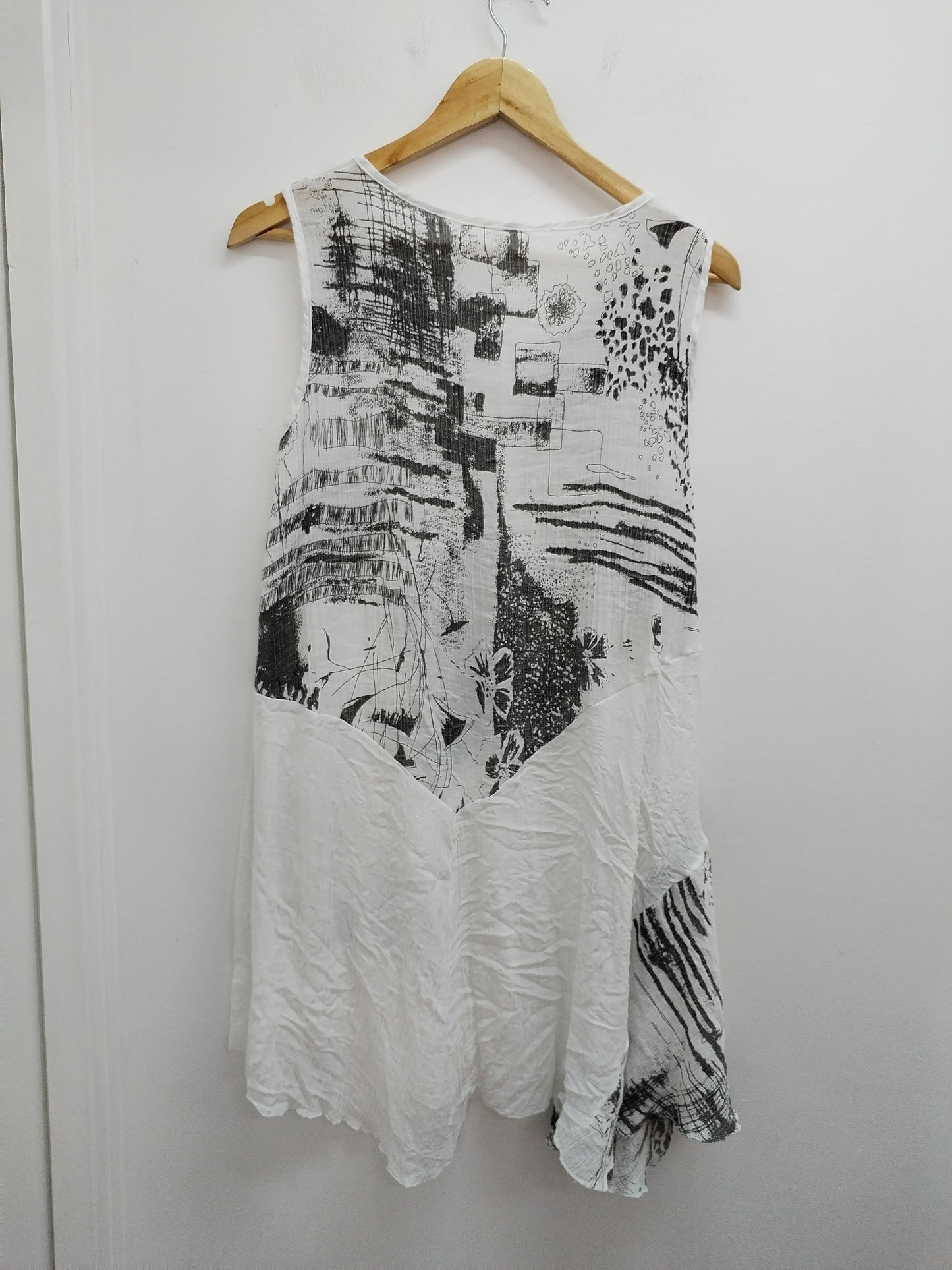 Robe légère sans manches blanche à motifs Taille M