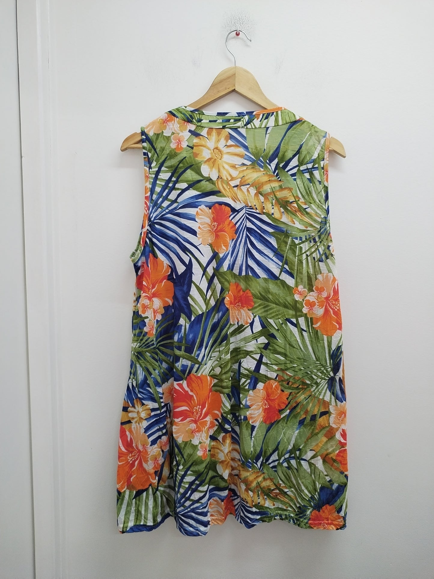 Robe sans manches fleurie Taille 2XL