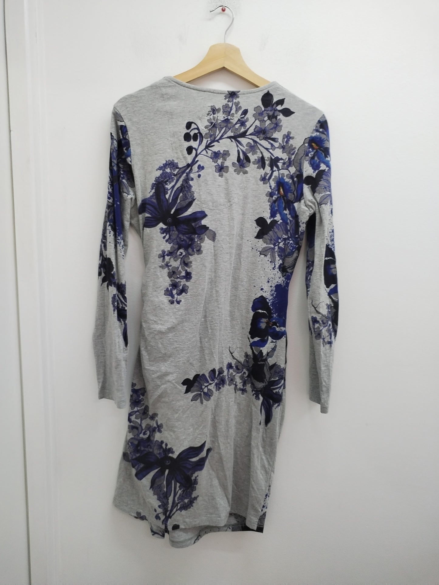 Robe manches longues Desigual grise à motifs Taille L