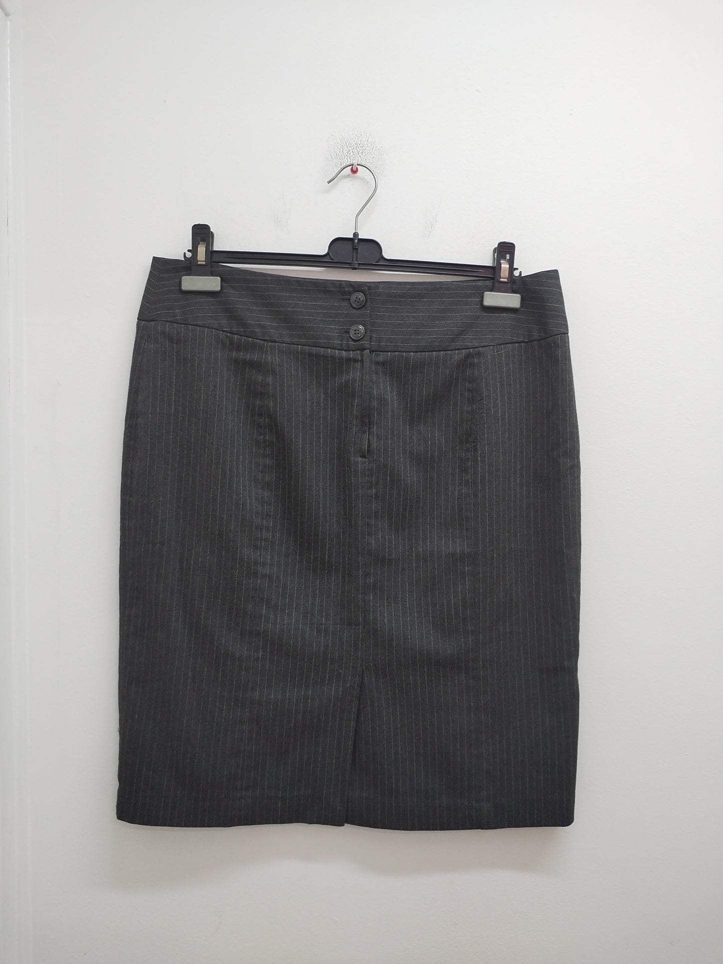 Jupe droite H&M grise à rayures blanches Taille 44