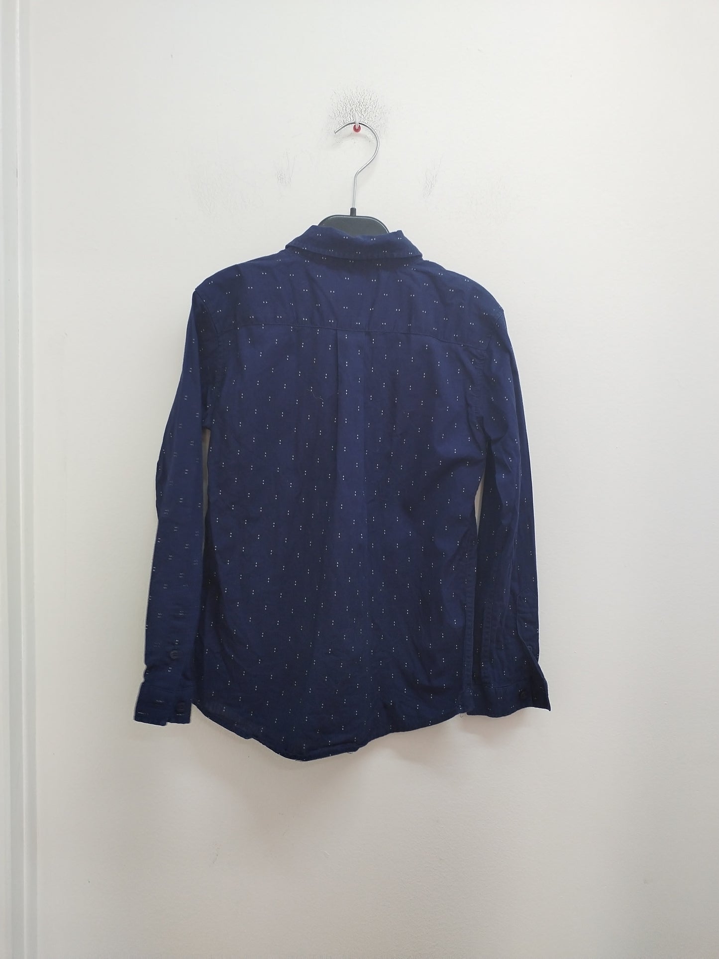 Chemise manches longues Primark bleue avec petits points Taille 7/8 Ans