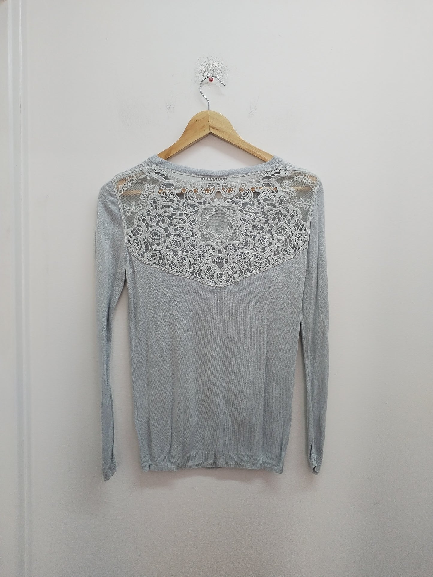 Pull fin Ichi avec dentelle dans le dos bleu clair Taille XS
