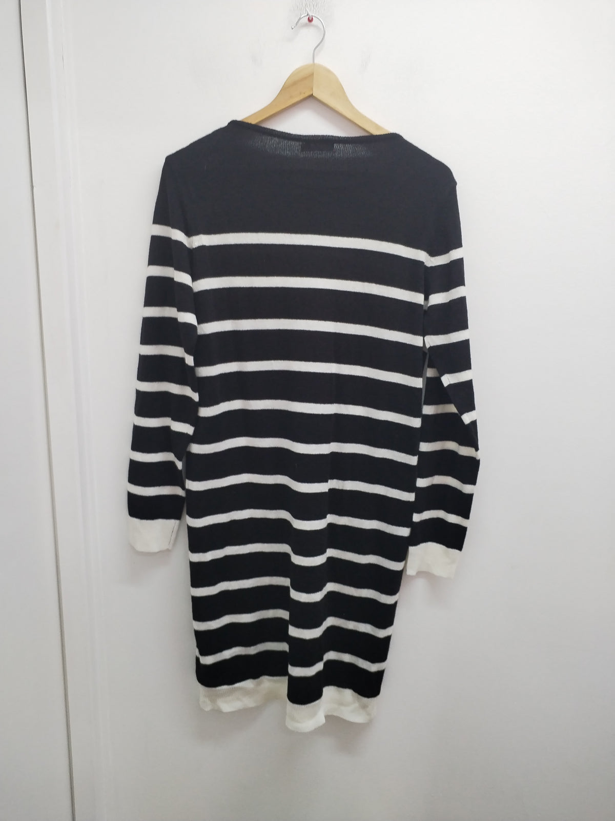 Robe pull manches longues Tissaia rayée noire et blanche Taille 42/44