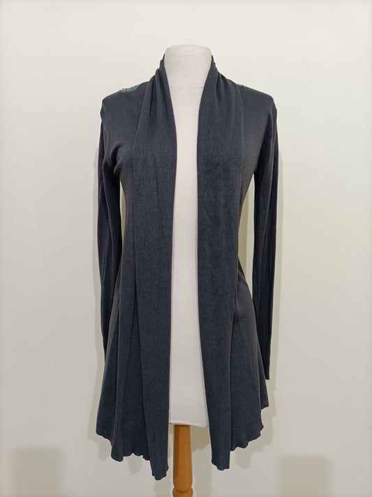 Gilet long Agathe Velmont gris avec dentelle dans le dos taille M