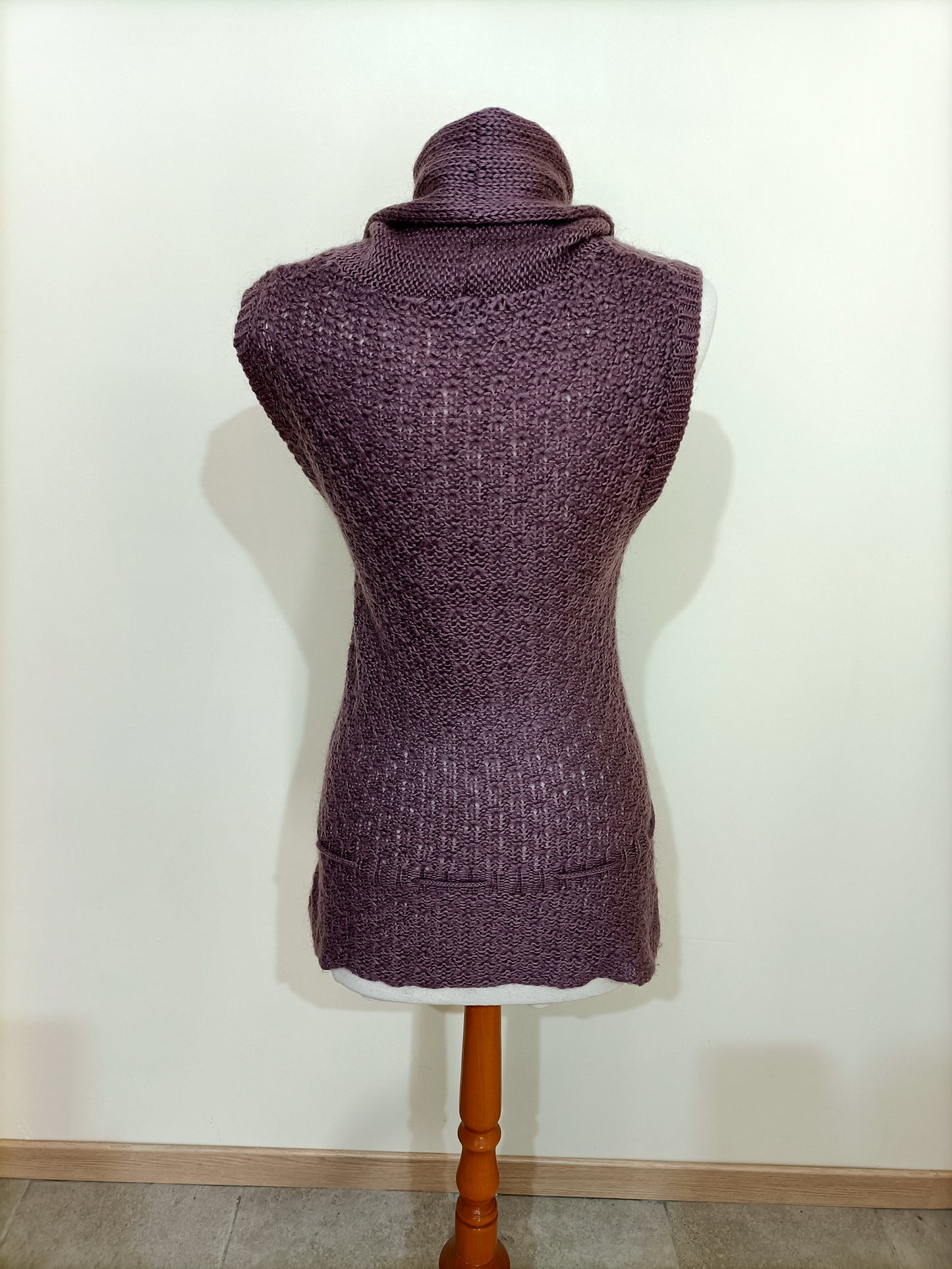 Pull Etam rose sans manches Taille 36