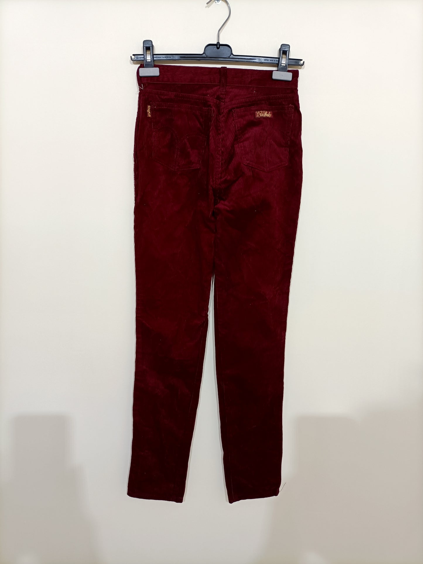 Pantalon Buffalo velours côtelé bordeaux Taille 34