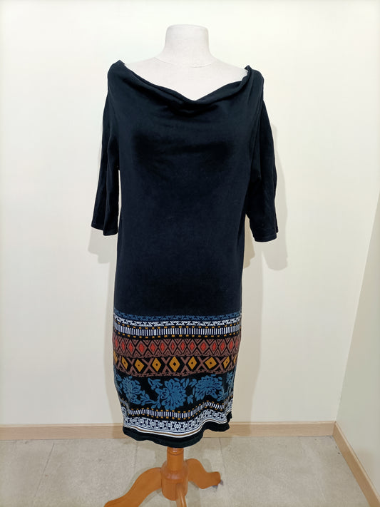 Robe pull fine noire avec motifs imprimés Taille M