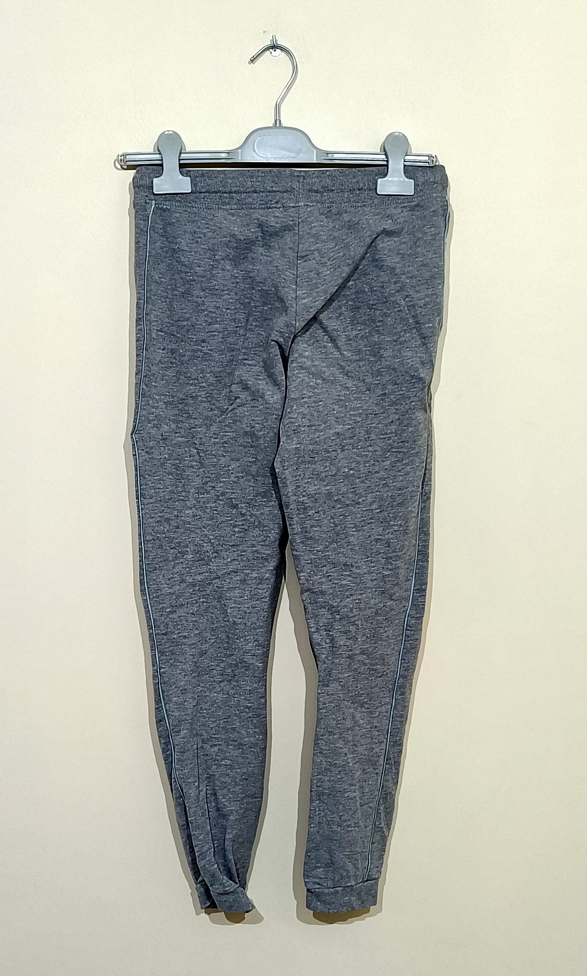 Jogging Pocopiano gris avec liseré bleu clair Taille 13 Ans