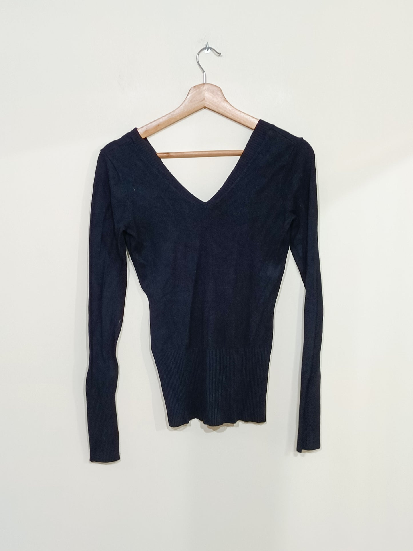 Pull Guess col V noir Taille S
