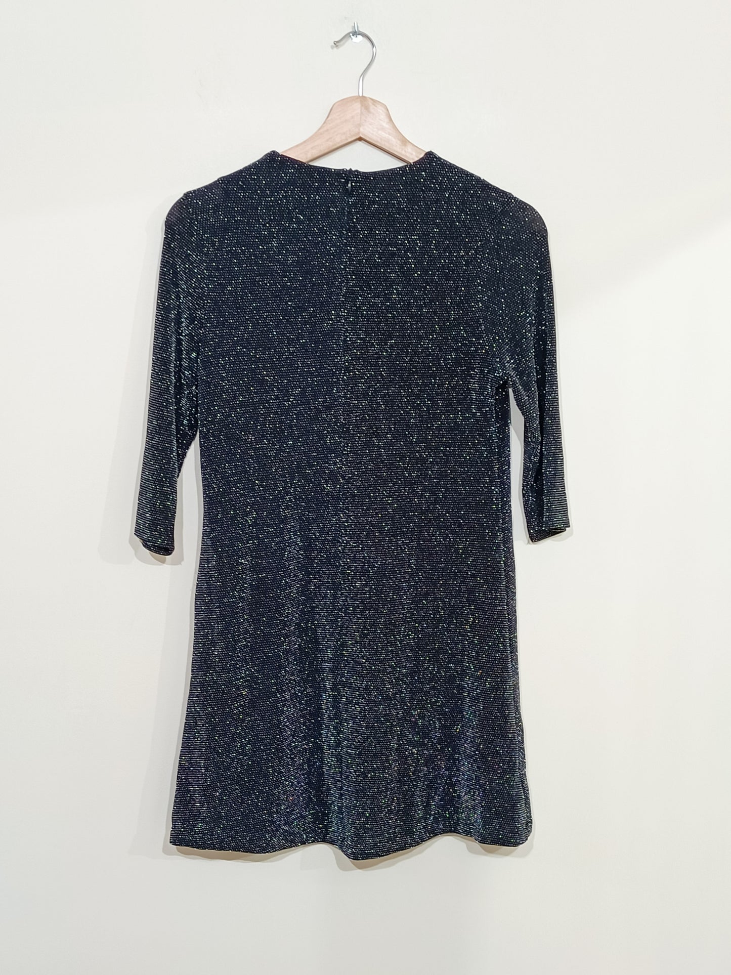 Robe Zara noire à paillettes manches 3/4 Taille M