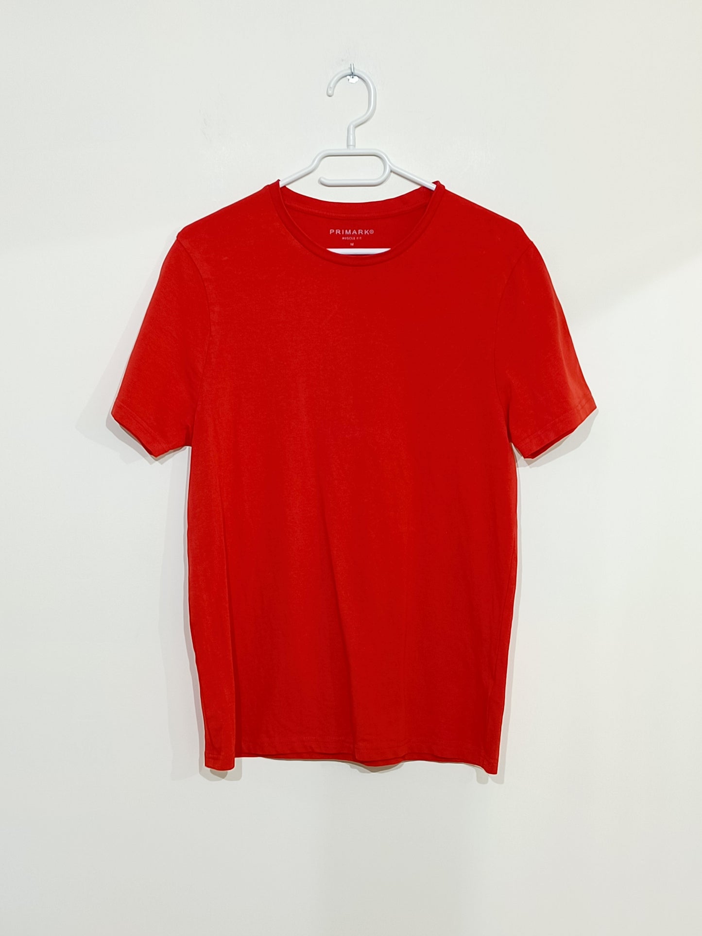 T-shirt Primark rouge Taille M