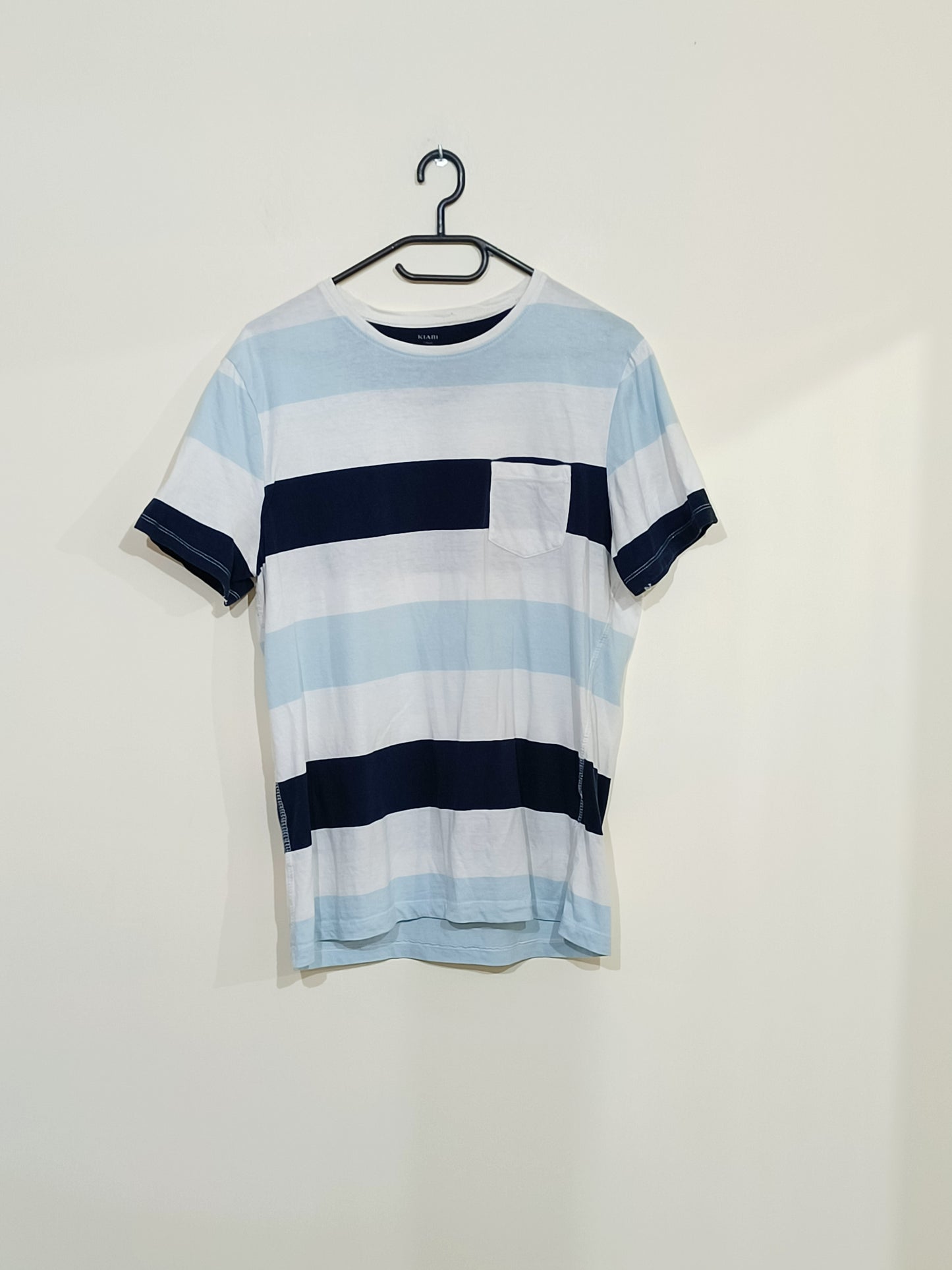 T-shirt Kiabi rayé bleu et blanc Taille L