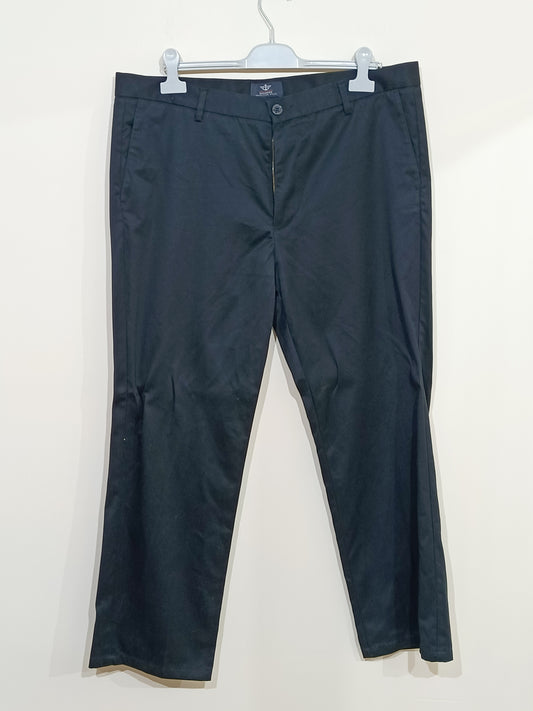 Pantalon chino Dockers noir Taille 50
