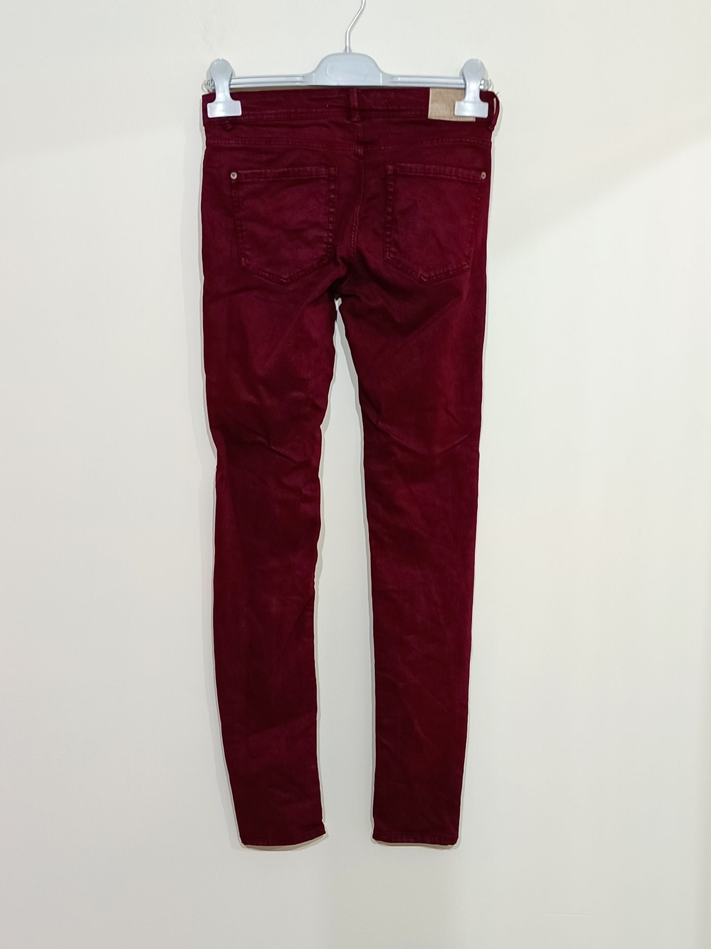 Jeans Zara bordeaux skinny Taille 34