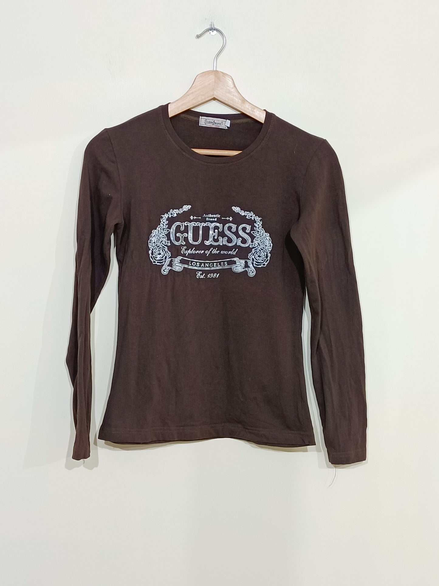 T-shirt manches longues Guess Jeans marron avec impression Taille S