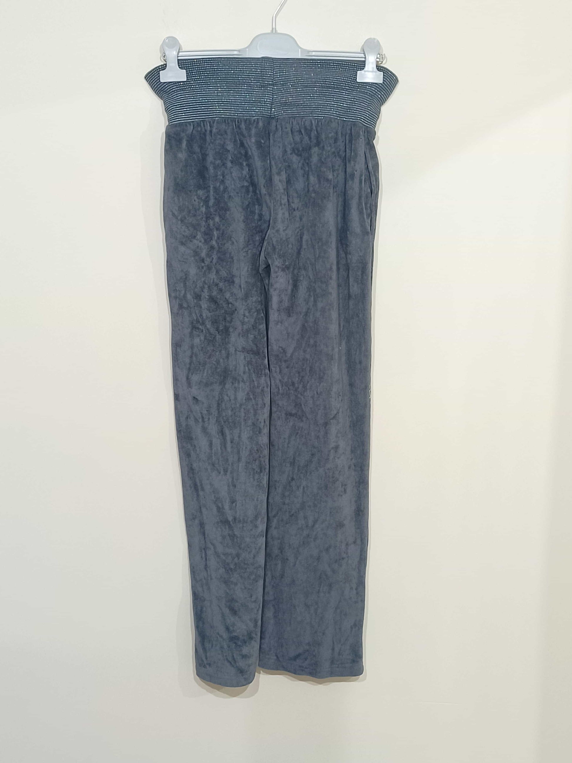jogging-en-velours-gris-avec-liserés-argentés-à-la-ceinture-taille-m-la-friperie-d'emilie-vêtements-de-sport-femmes-taille-38-taille-40-taille-m-1
