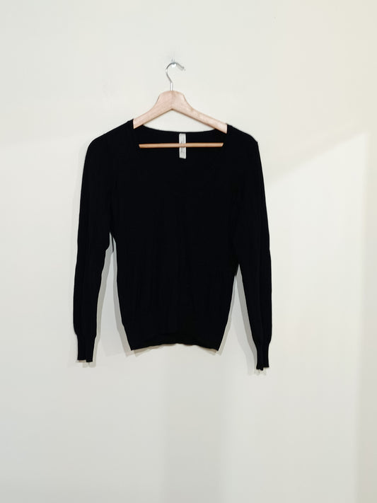 Pull Cache-Cache col V noir Taille S