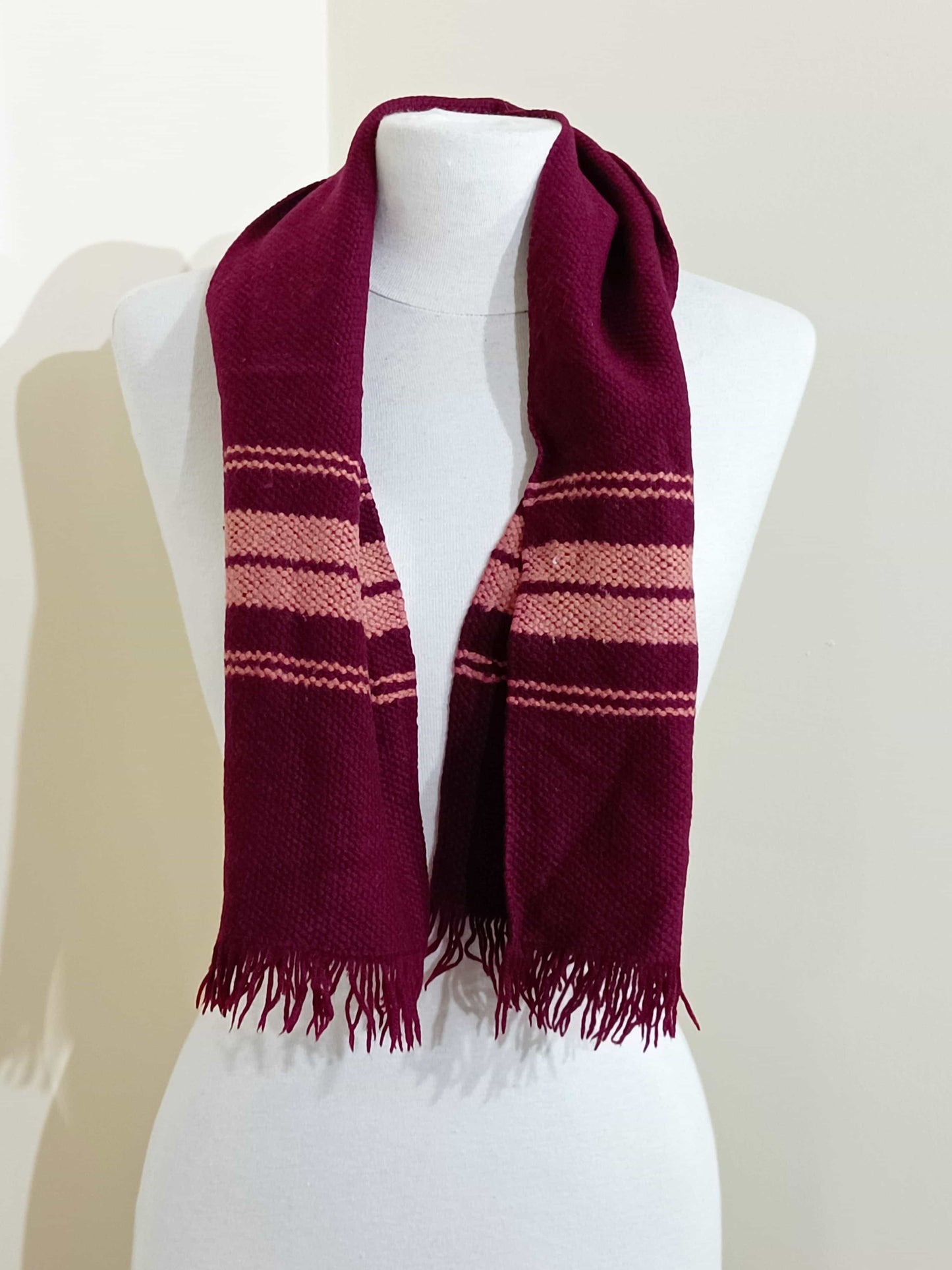 echarpe-en-laine-bordeaux-la-friperie-d'emilie-echarpes-femmes-tu-0