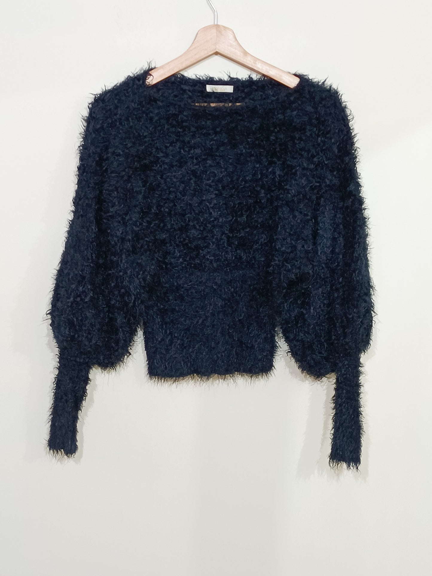Pull maille poilue DN' noir manches chauve-souris Taille M